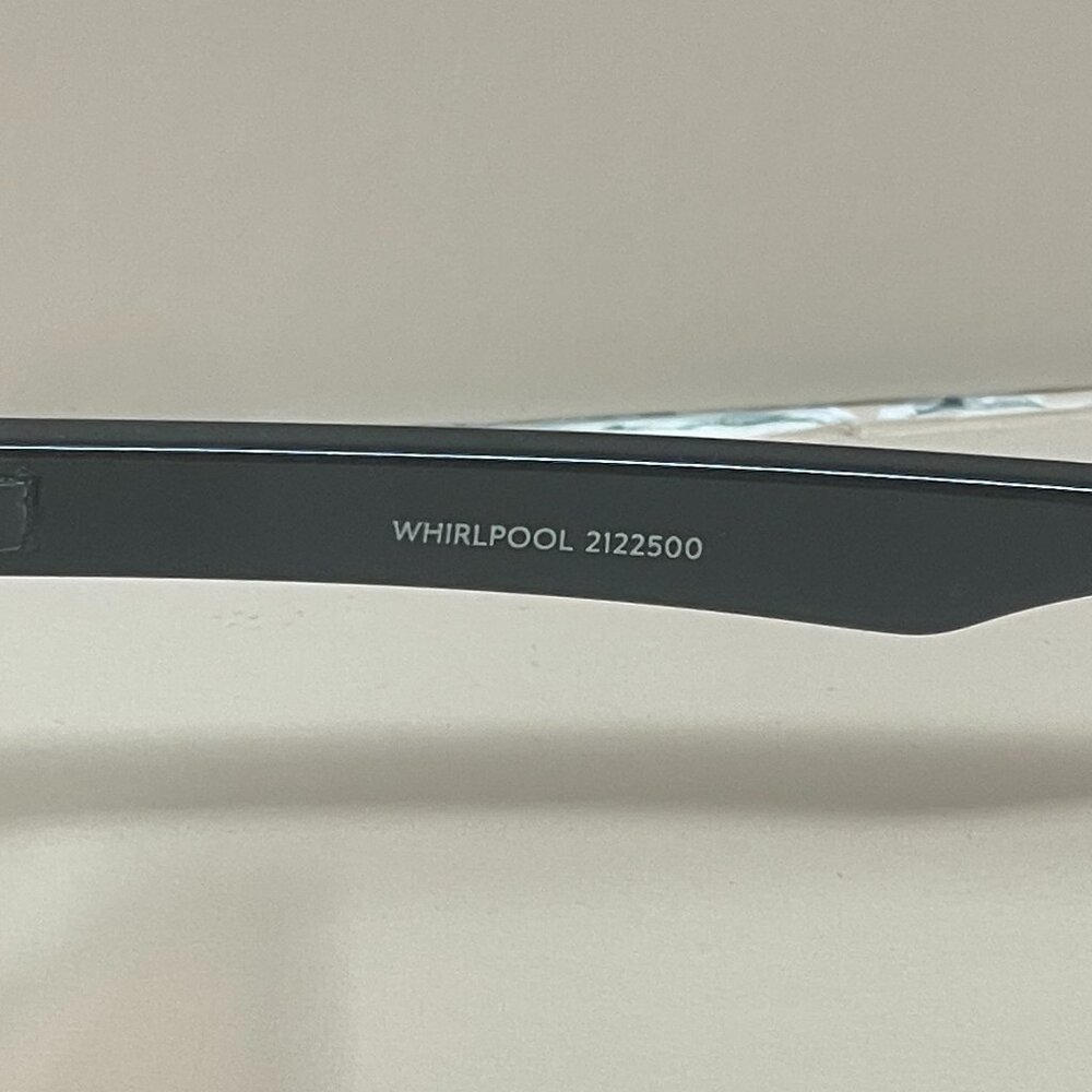 (NWT) Aire | Whirlpool Sunglasses in Black & Tan Tint - Picture 5 of 7